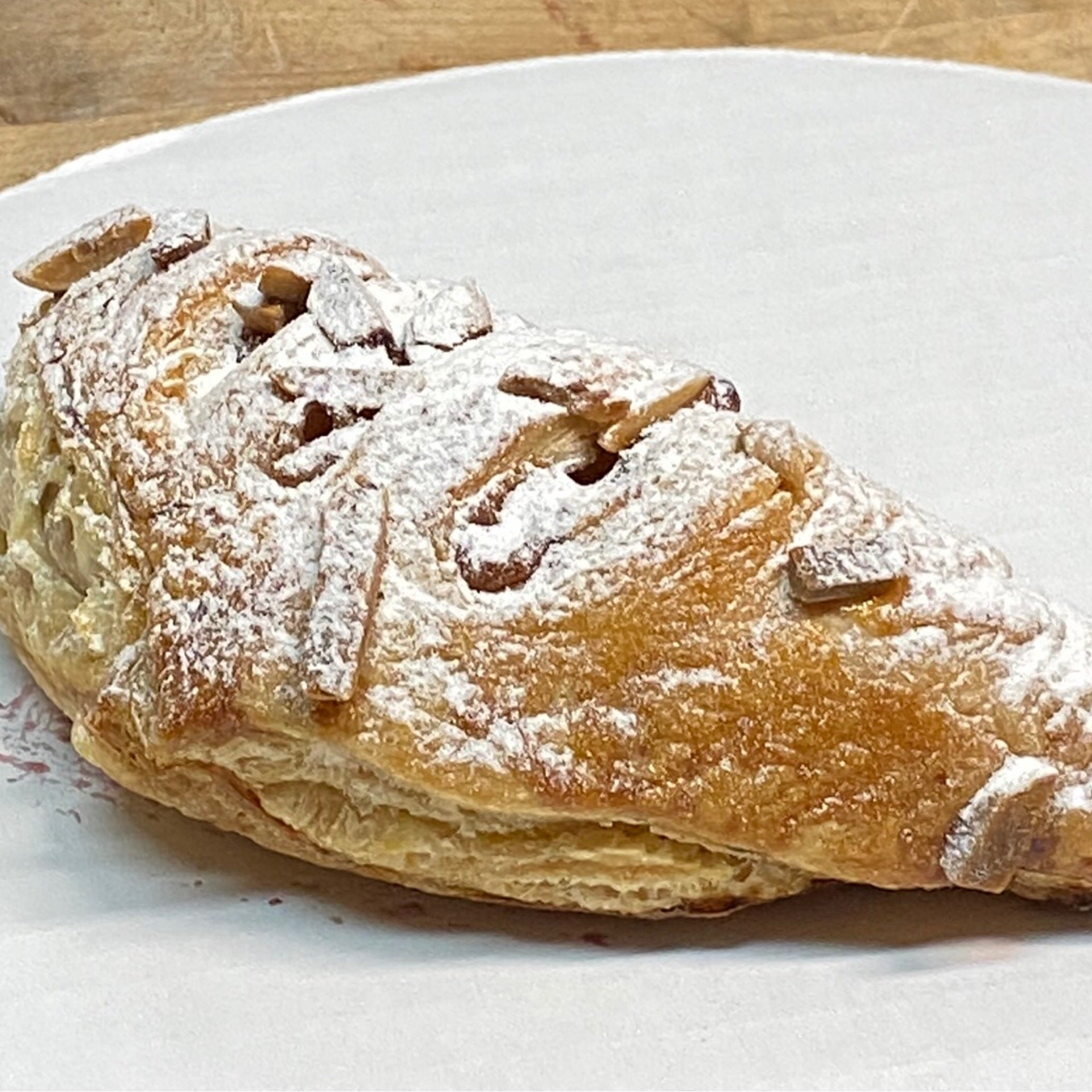 Apple Turnover - Apfeltasche | Hahdough SF - German Cakes & Pastries